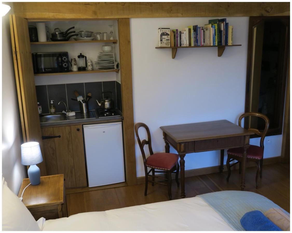 Serenite Verte A La Tuilerie Accommodation La Bazeuge Kültér fotó