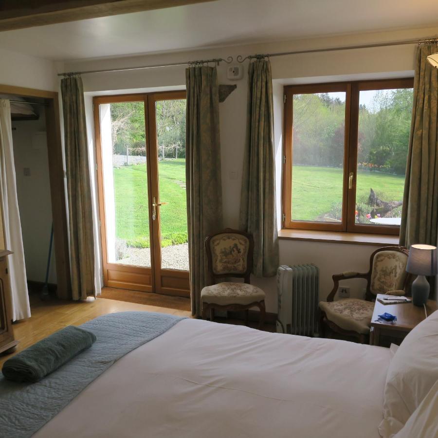Serenite Verte A La Tuilerie Accommodation La Bazeuge Kültér fotó