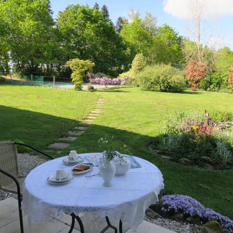 Serenite Verte A La Tuilerie Accommodation La Bazeuge Kültér fotó