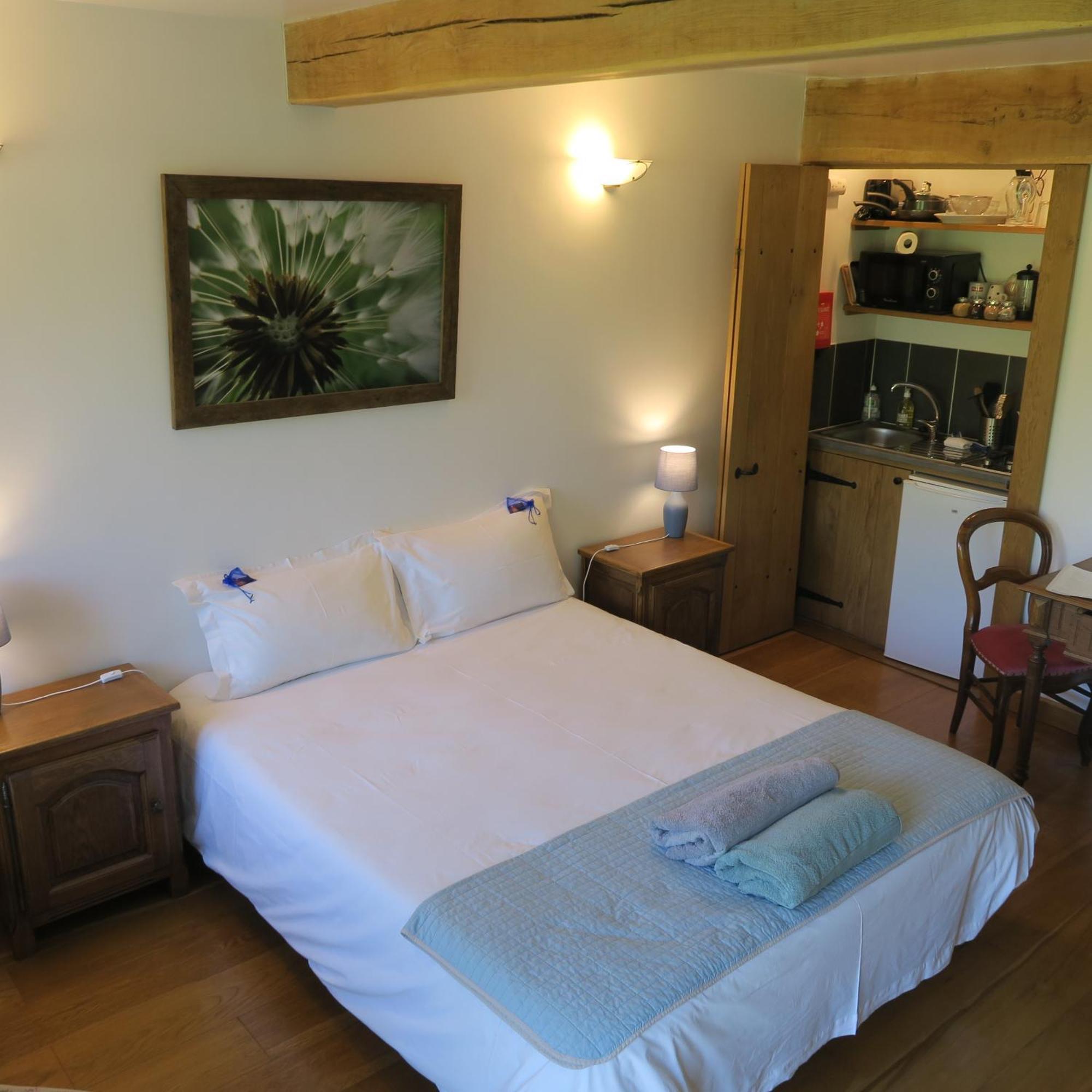 Serenite Verte A La Tuilerie Accommodation La Bazeuge Kültér fotó